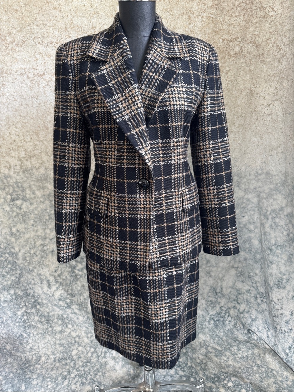 Linda Allard - Ellen Tracy Wool Plaid Suit Set - 8 Petite